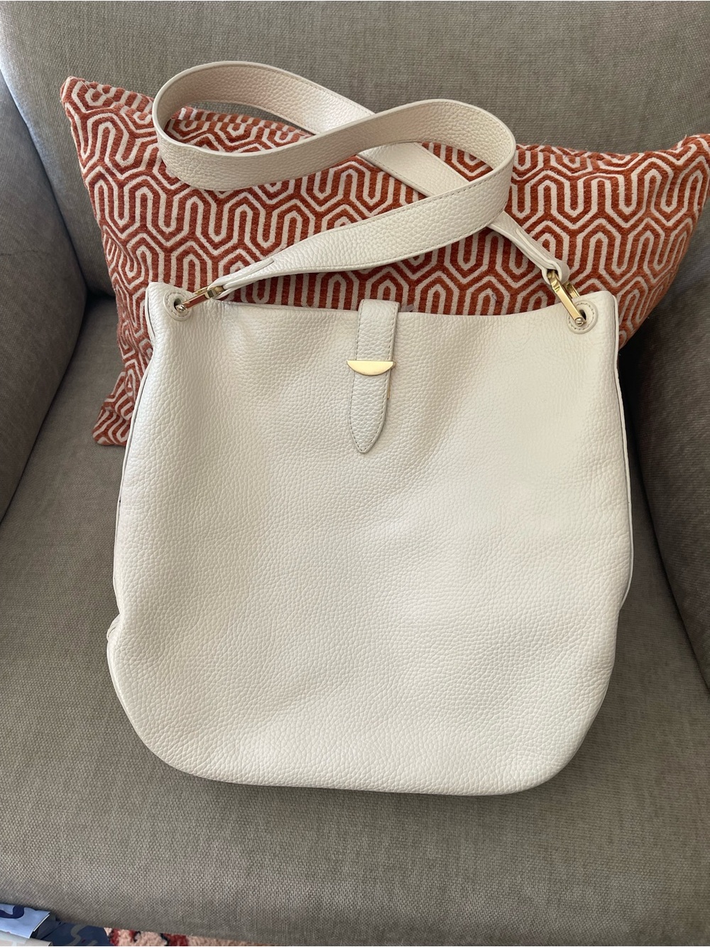 Neely & Chloe Ivory Pebbled Leather Hobo Shoulder Bag